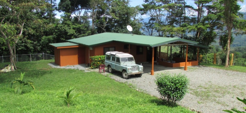 2 Bedroom House on 2 Acres With Convenient Platanillo Location