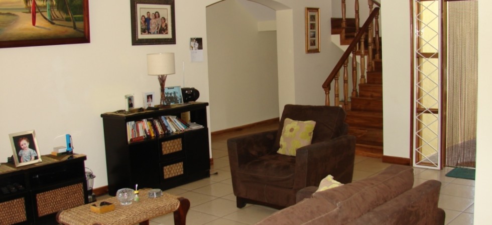 Modern Three Bedroom Home on Over an Acre in Quepos