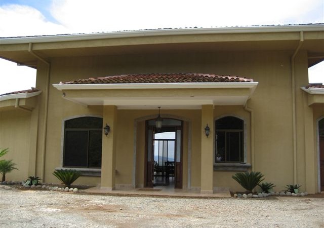 3 Bedroom Home On 5 Acres in the Hills of Portalon