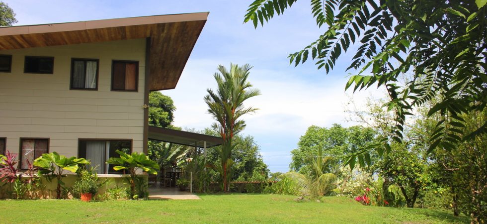 Nature Yoga Retreat And Wellness Center With Ocean View