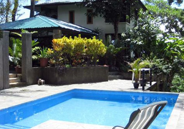 Modern Vacation Home With Pool In Central Manuel Antonio