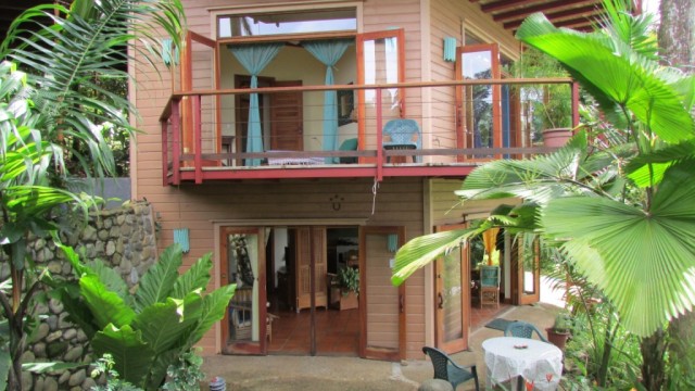 Dominical Home In Escaleras