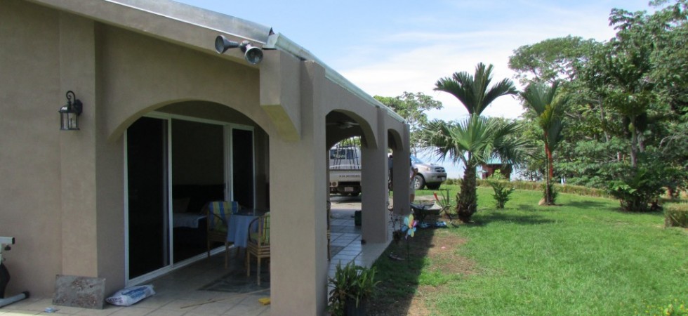 Ocean View Home Building Site With A Free Guest House In Uvita