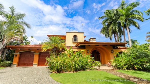 Luxury Home for Sale in Las Olas Dominical