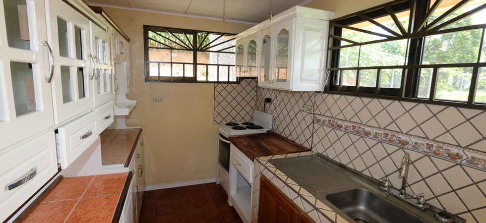 Affordable Home With Fruit Trees And Fenced Yard Near San Isidro