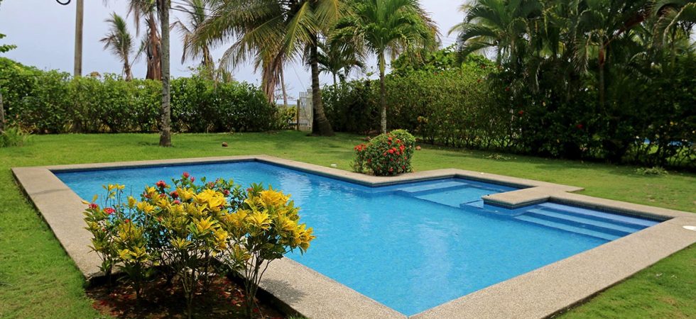 Beachfront Vacation Home With Pool In Playa Hermosa