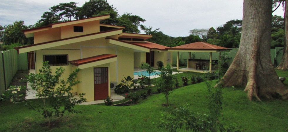 New House In Uvita Within Walking Distance To National Park Beaches