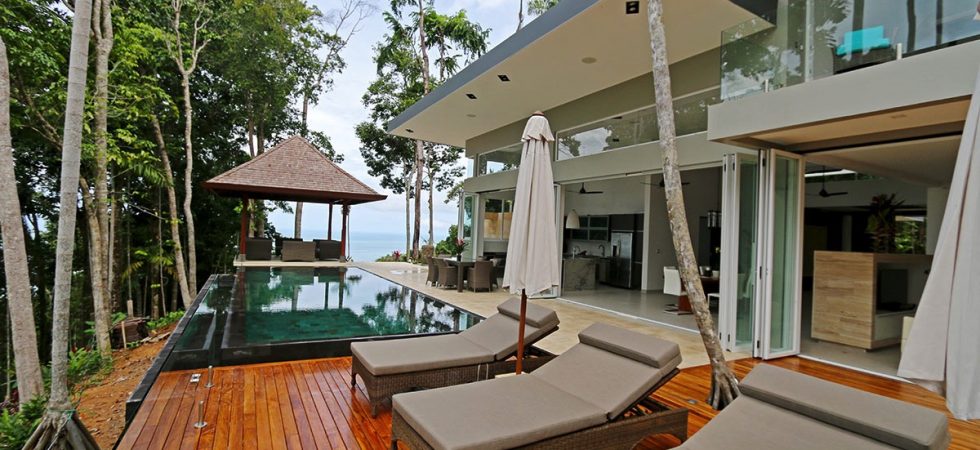 New Luxury Home With Ocean View In The Escaleras Area Of Dominical
