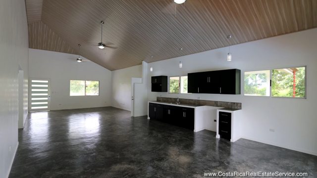 Affordable Home In Uvita
