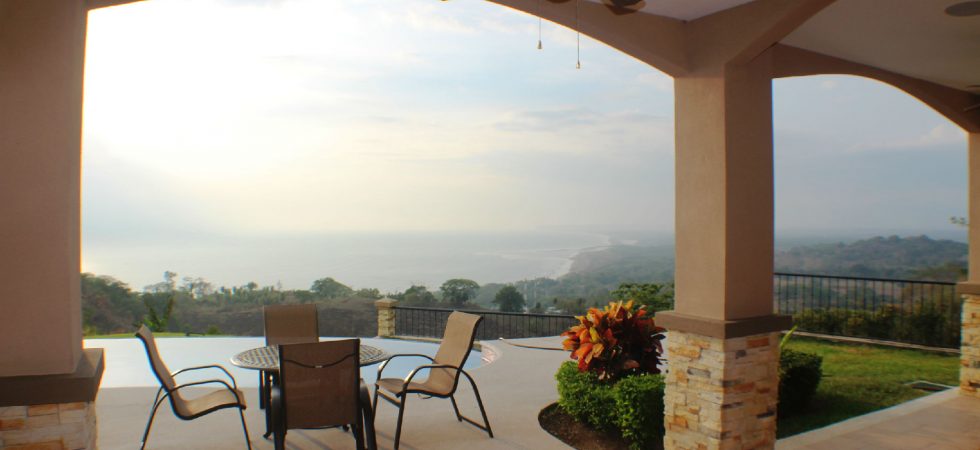 Luxury Home With Panoramic Ocean Views In Tarcoles Close To Jaco Beach
