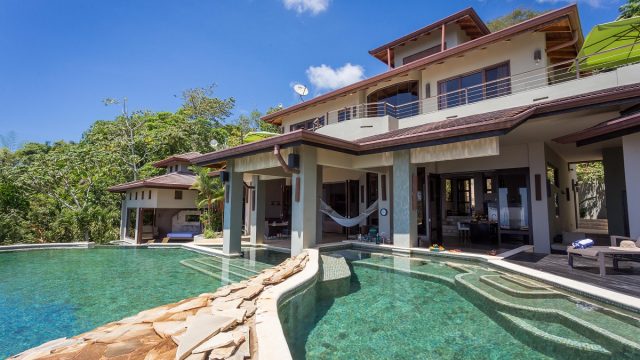 Dominical Estate Home In Escaleras