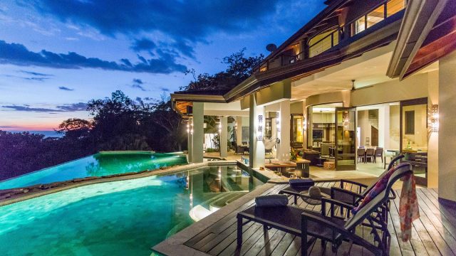 Dominical Estate Home In Escaleras