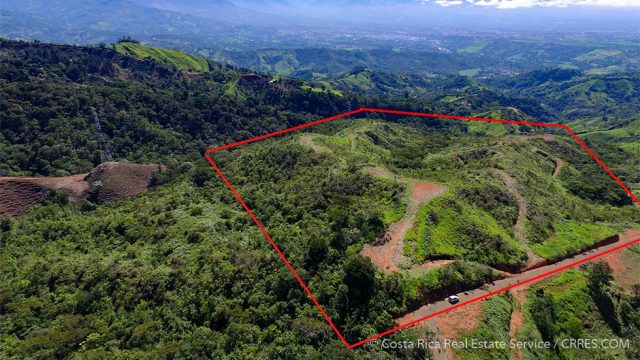 100 Acres with Home Sites Near San Isidro