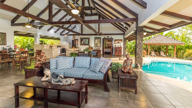 Home in Uvita with Open Entertaining Spaces