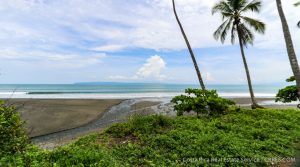 Beachfront Property in Pavones with Multiple Ocean View Building Areas