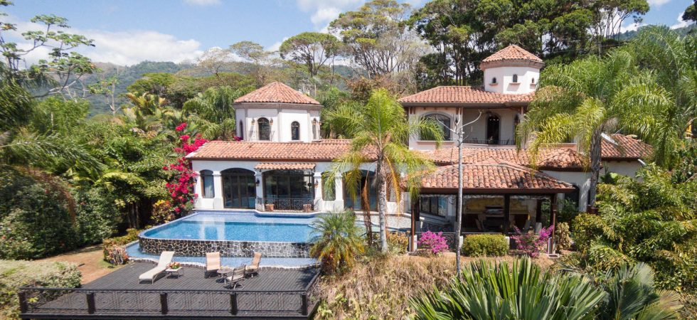 Luxury Estate in Las Olas Overlooking the Dominical Coastline