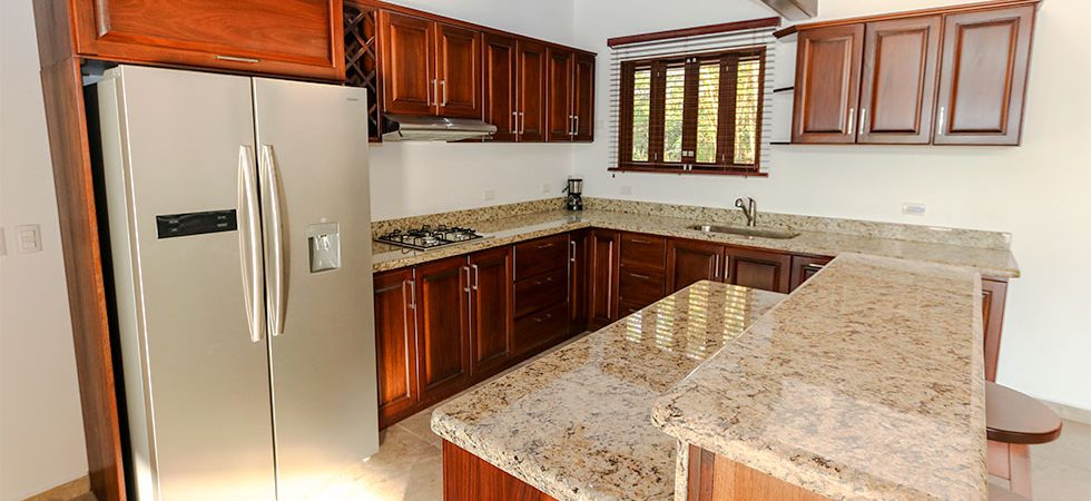 High Quality Home in Platanillo with Acreage Close to Popular Attractions