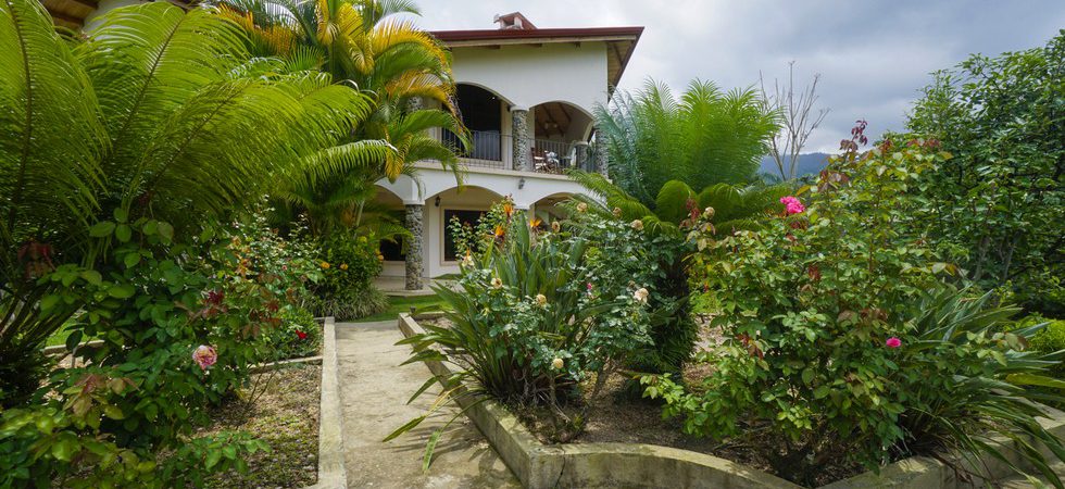 Stunning Mountain Home in Vistas de Chirripo of Perez Zeledon