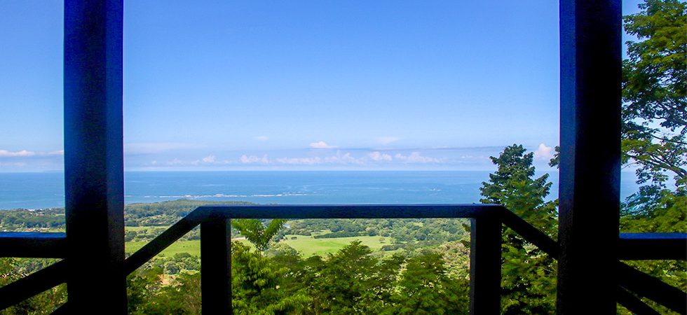 Ocean View Lot with Cabina Overlooking the Whale’s Tail in Uvita