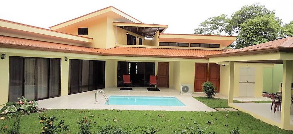 Comfortable Home Within Walking Distance to Uvita Beaches