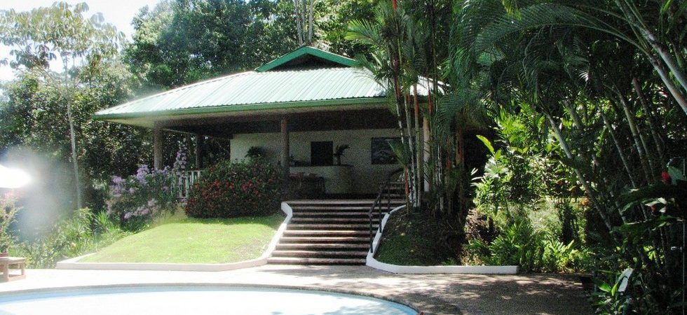 Eco-Lodge and Restaurant in Ojochal Walking Distance to Tortuga Beach