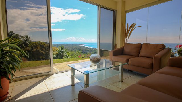 Ocean View Home in Uvita
