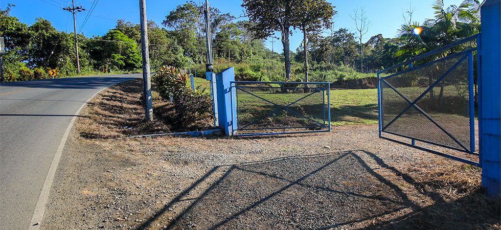 Three Lots and Cabin with Highway Frontage in Tinamaste