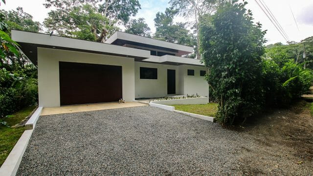 Modern Home in Dominical