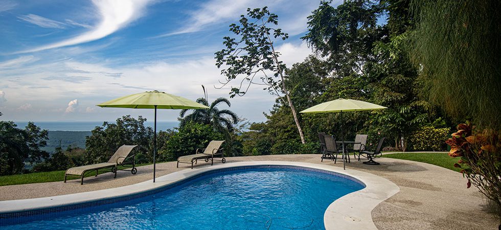 Private Luxury Jungle Estate with All the Bells and Whistles in San Buenas