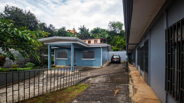 Home with Rental Apartements