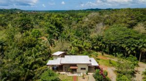 Beautiful Home On 1.25 Acres Close To Manuel Antonio National Park